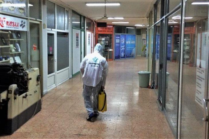 Çocuk parkları ve pasajlar özenle dezenfekte ediliyor G2