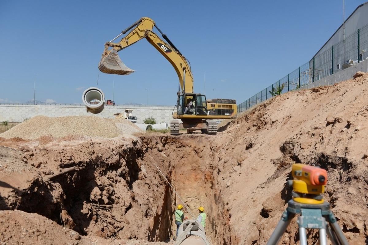D&ouml;şemealtı&rsquo;nın kanalizasyon &ccedil;alışmasında sona gelindi