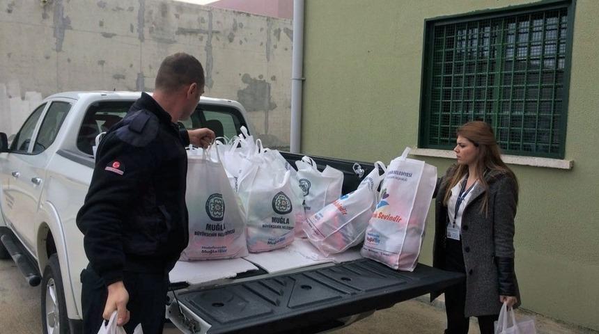 Kadın h&uuml;k&uuml;ml&uuml;lere Bin hijyen paketi