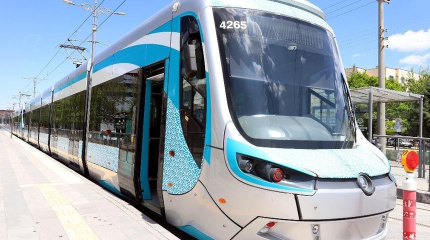 Konya&rsquo;da sağlık&ccedil;ılara &uuml;cretsiz ulaşım ve otopark&rsquo;ta s&uuml;re uzatıldı