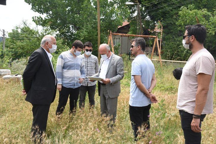 Dursunbey’de gençlere yeni halı saha G4