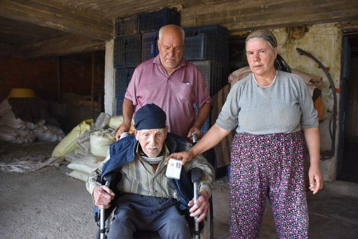 Erdoğan hayranı  103 yaşındaki Mestan Dede, sağlığını alkol ve sigaradan uzak durmaya bağlı olduğunu söyledi G3