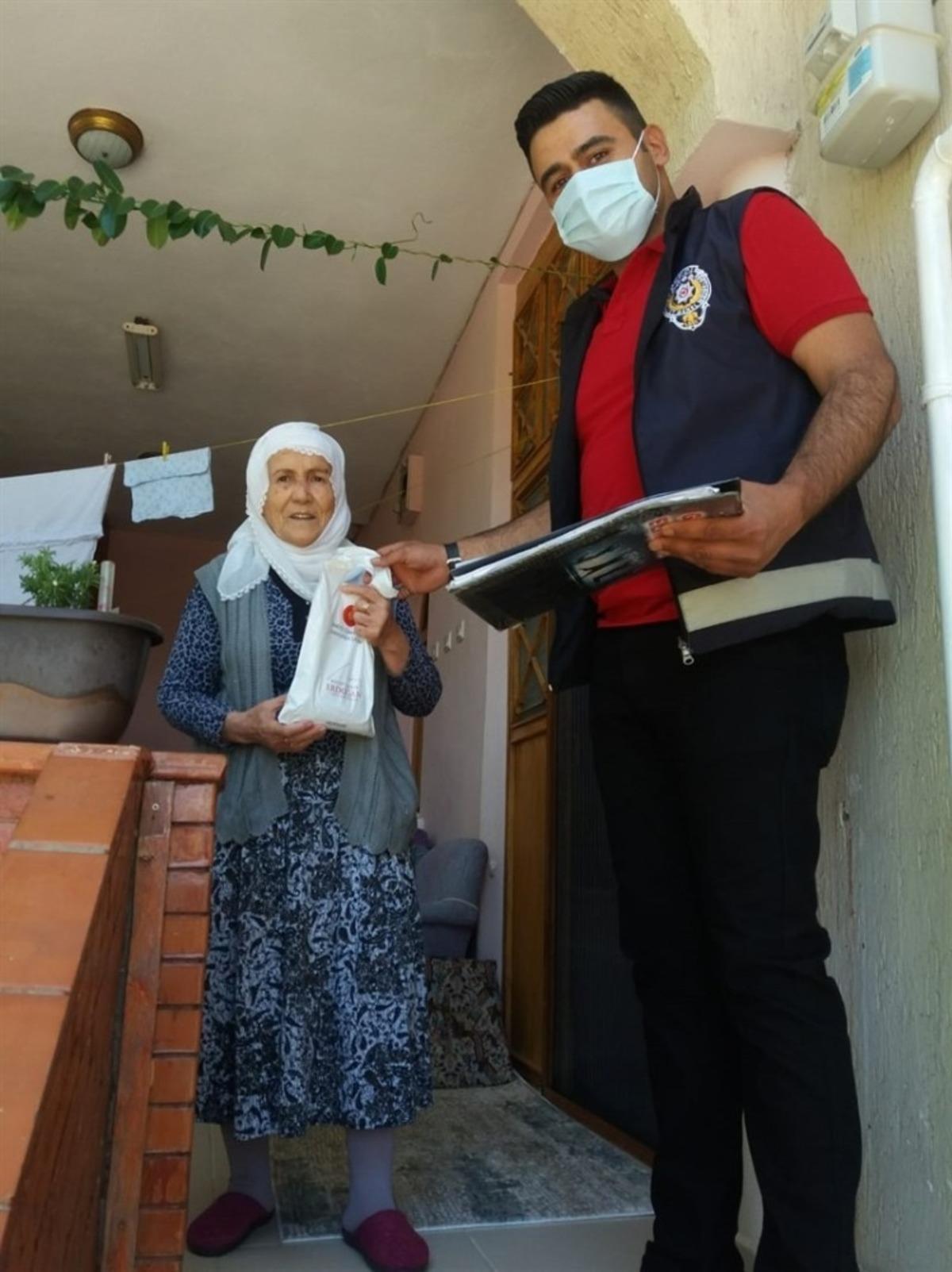 Cumhurbaşkanlığının maske ve kolonya hediyelerinin dağıtımına başlandı