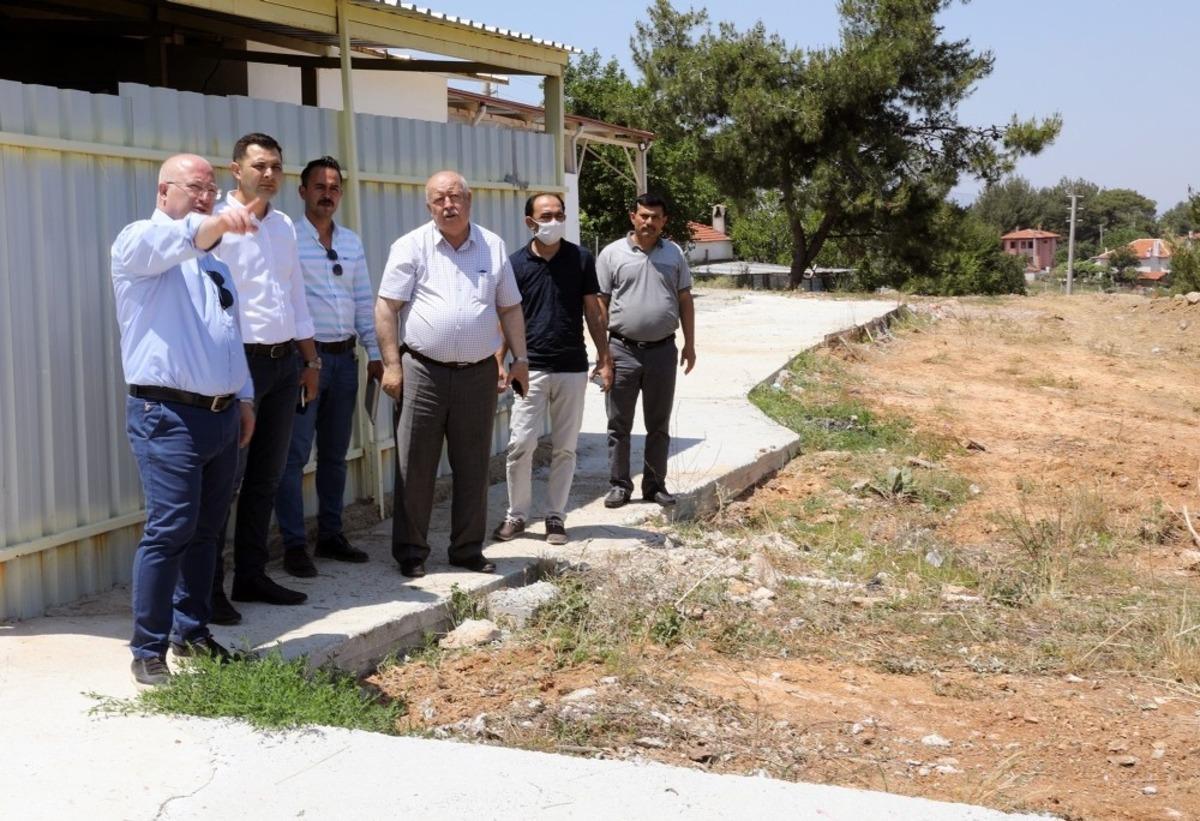 Başkan G&uuml;m&uuml;ş, yeni normal sonrası mahalle ziyaretleri s&uuml;r&uuml;yor