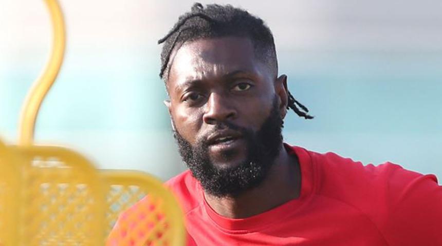 Adebayor, 4 maça çıktığı Olimpia ile yollarını ayırdı
