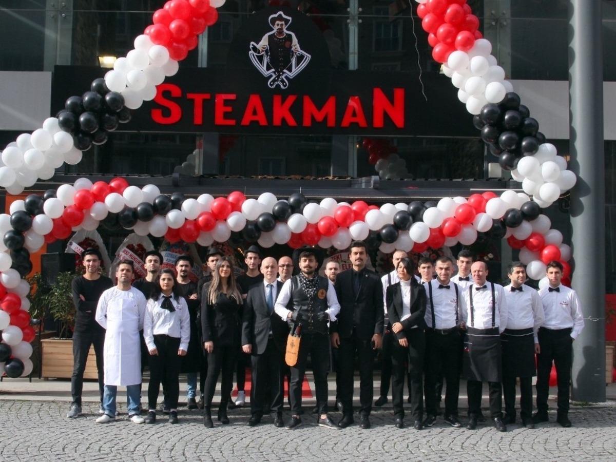 15 yaşında kasaplığa başladı, restoranında Steakman markasını b&uuml;y&uuml;t&uuml;yor