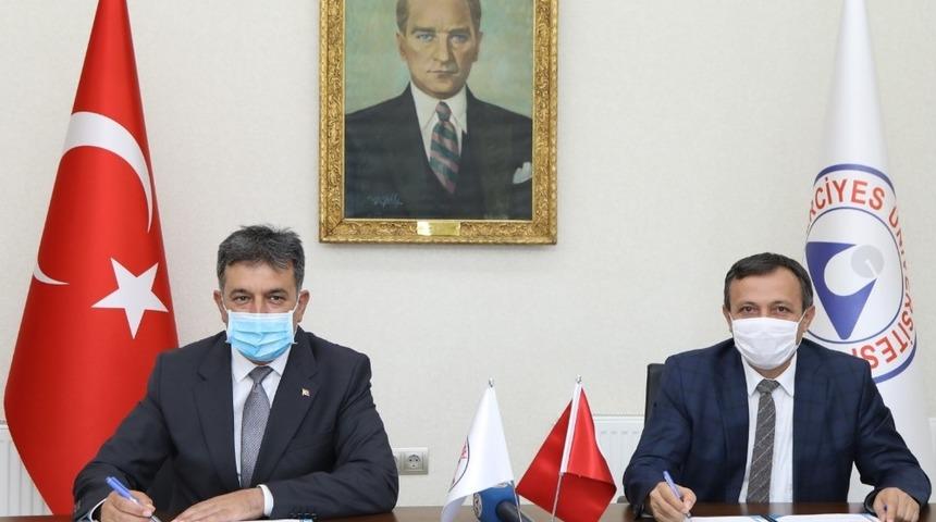 ER&Uuml; ile Gen&ccedil;lik ve Spor İl M&uuml;d&uuml;rl&uuml;ğ&uuml; Arasında &ldquo;İşbirliği Protokol&uuml;&rdquo; İmzalandı