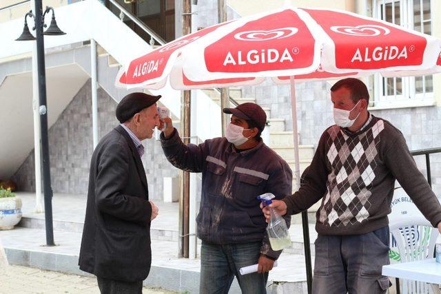 Pazara girişlerde kontroller üst düzeyde