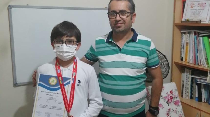 Bilecikli &ouml;ğrenciden b&uuml;y&uuml;k başarı