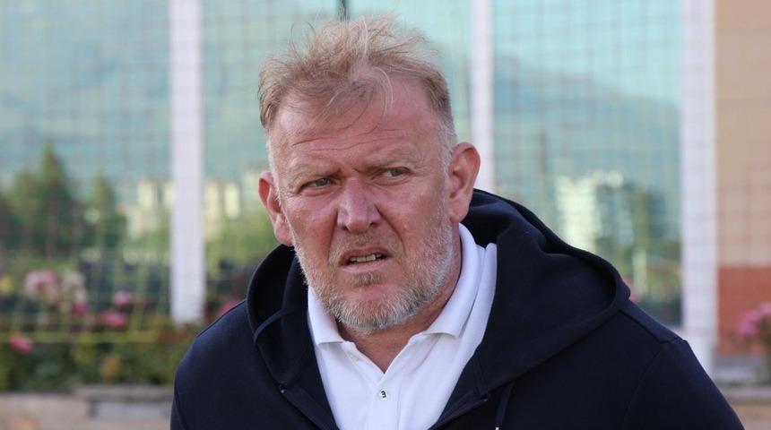 Prosinecki: "Ligde kalmak istiyorsak yapmamız gerek tek şey &ccedil;alışmak"