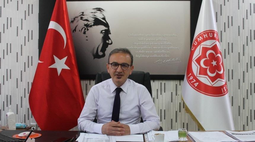 Keneler pantolon paçalarından girmeyi seviyor