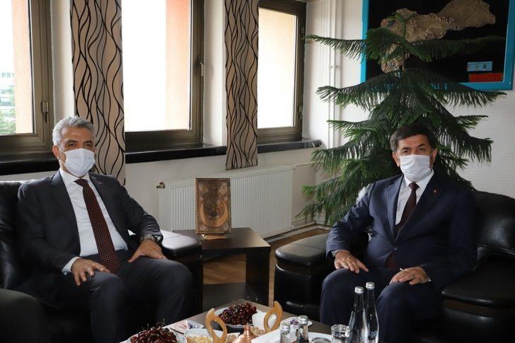 Vali Makas’tan Başkan Aksun’a iade-i ziyaret G2