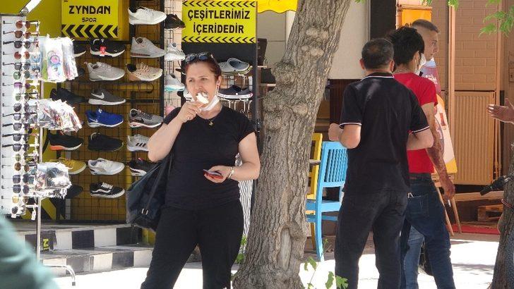 Havaların ısınmasıyla vatandaşlar cadde ve sokaklara akın etti G4