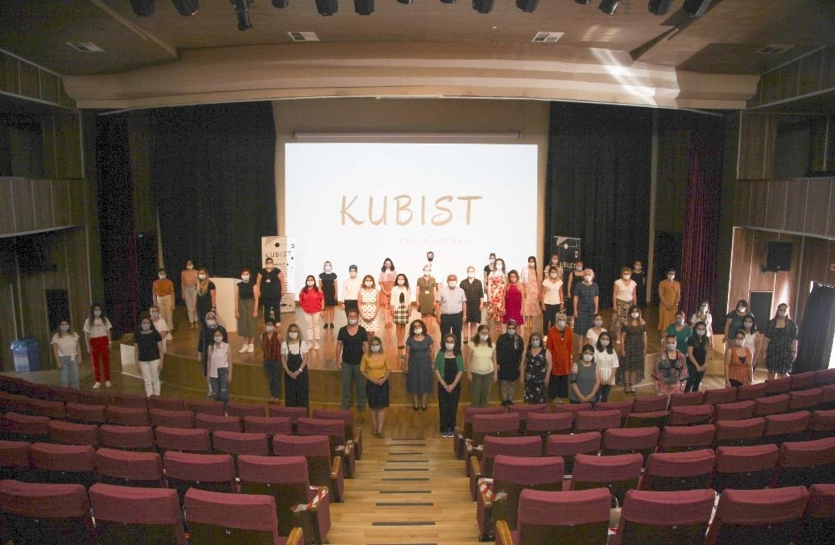 Kreş &ouml;ğretmenlerine mesleki gelişim eğitimi