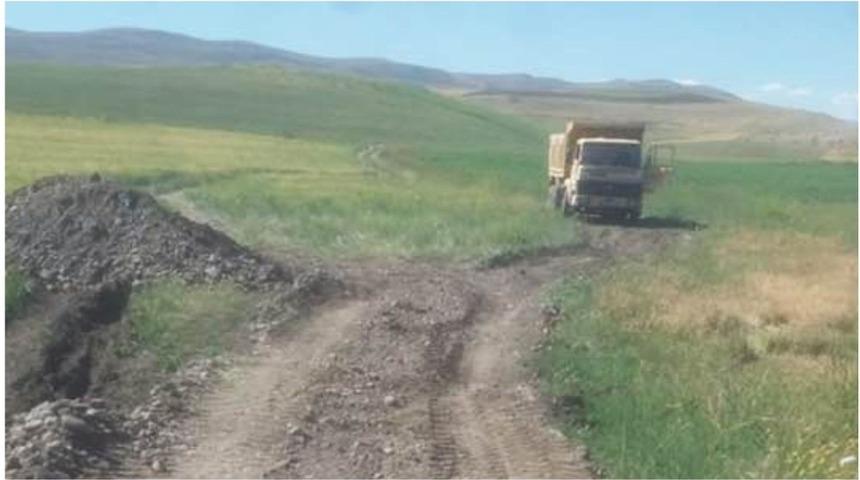 Malazgirt’te yayla yollarında çalışmalar devam ediyor