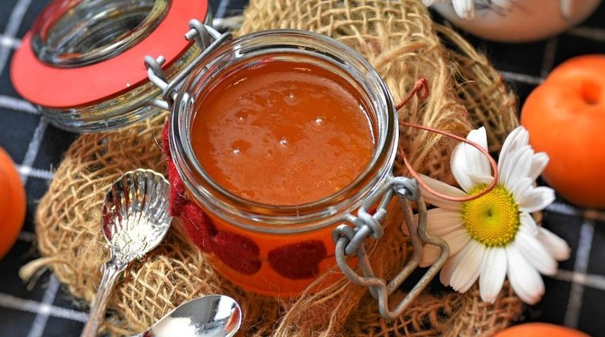 Anneanne eli değmiş gibi: Bademli kayısı reçeli tarifi