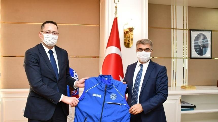 Karkın&ccedil;am&rsquo;dan Vali G&uuml;rel&rsquo;e ziyaret