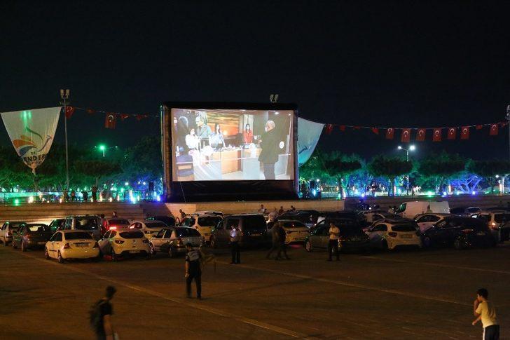 İskenderunlular açık hava sinemasıyla tanıştı G3