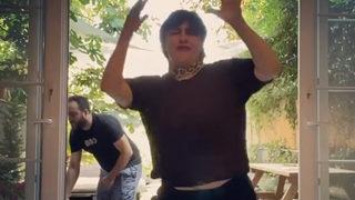 Esra Dermancıoğlu'nun sürpriz sonlu dans videosu olay oldu!