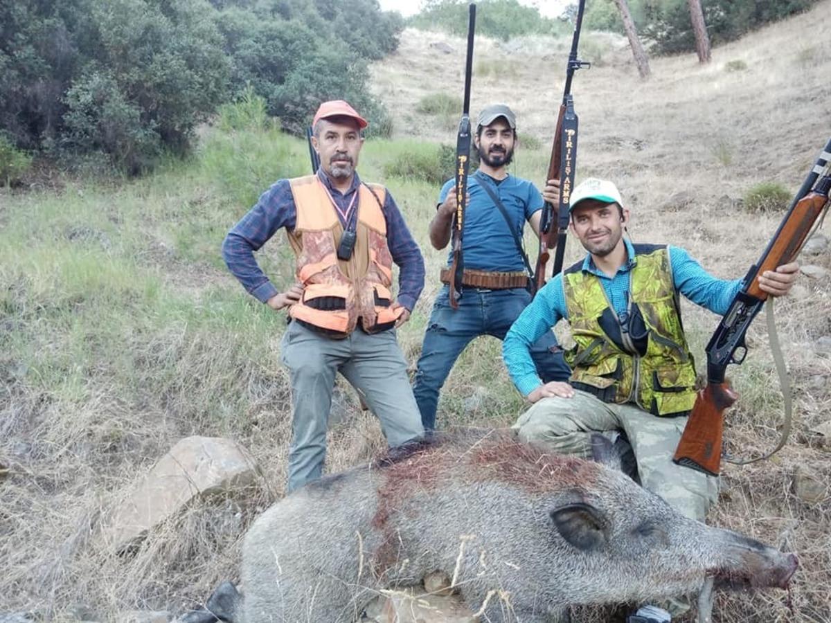 &Ccedil;ift&ccedil;ilerin imdadına avcılar yetişti