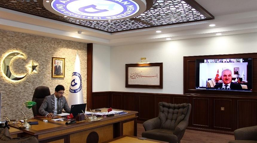 AD&Uuml; Rekt&ouml;r&uuml; Aldemir izleme programı toplantısına katıldı