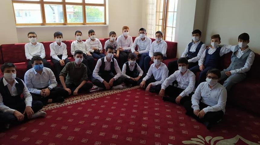 Suluova&rsquo;da hafız adayları uzaktan eğitimle hafızlıklarını tamamladı