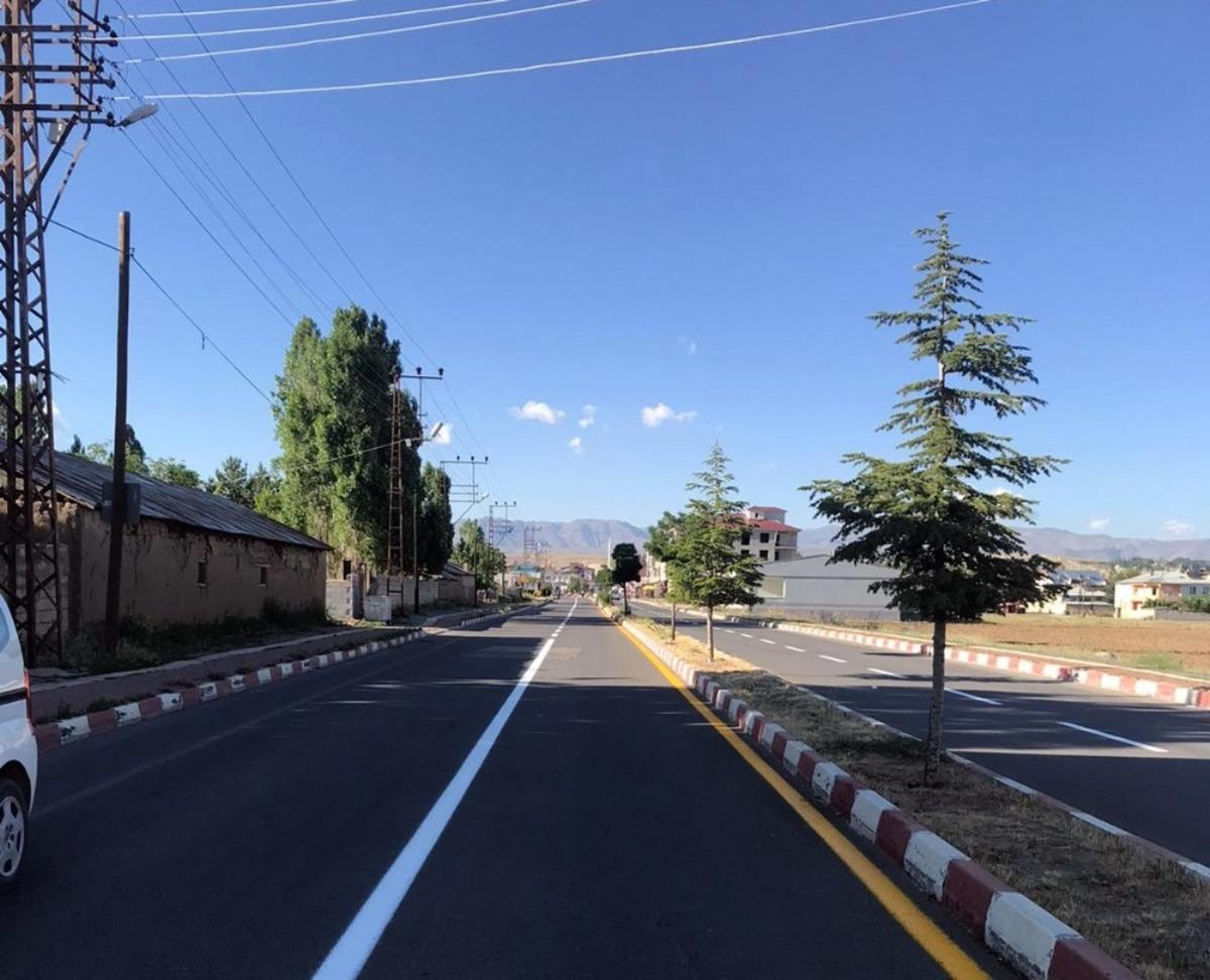 Erciş&rsquo;te yol &ccedil;izgileri yenilendi