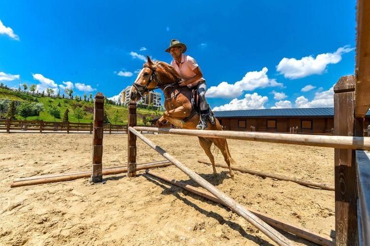 Altınköy’e at çiftliği G3