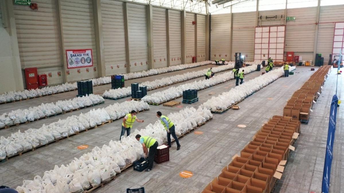 Biz Varız dayanışmasında 200 bin gıda paketi hedefi aşıldı