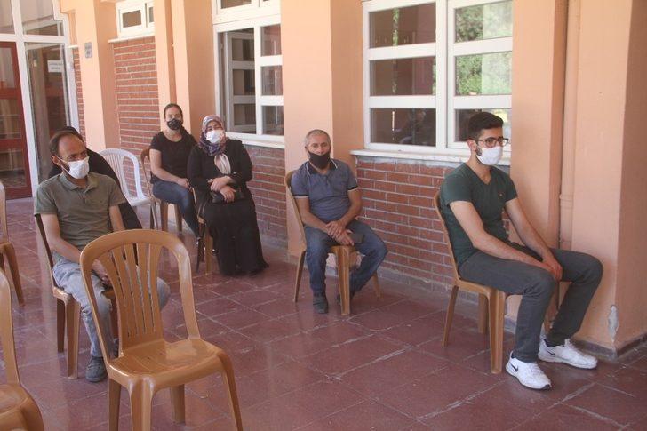 Elazığ’da ilkokul öğrencilerine okuma kitabı G4