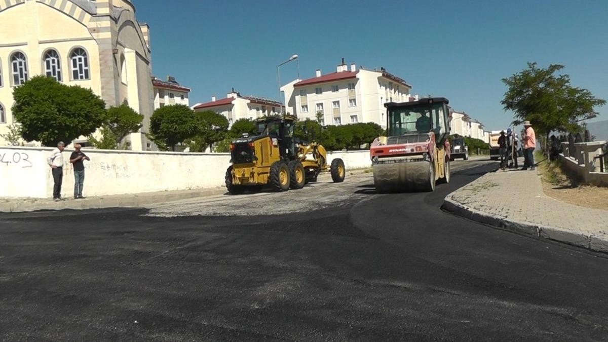 Erciş Belediyesinden yol bakım ve onarım &ccedil;alışması