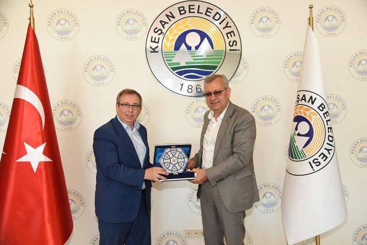 Rektör Tabakoğlu ve beraberindeki heyetten, Keşan Belediye Başkanı Helvacıoğlu’na iade-i ziyaret G1
