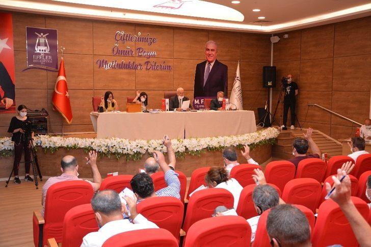 Efeler Belediyesi’nden Milli Halterci Çakın’a ödül G4