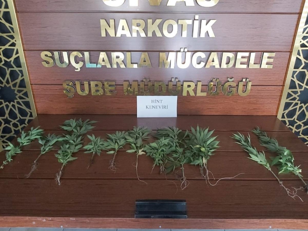 Sivas&rsquo;ta sokak satıcılarına operasyon