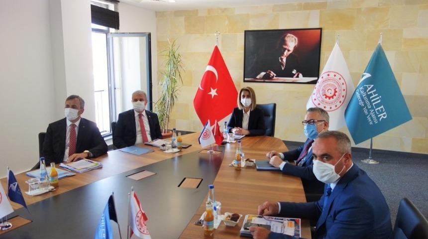 AHİKA Temmuz ayı y&ouml;netim kurulu toplantısı Nevşehir&rsquo;de yapıldı