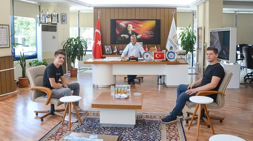 Başkan &Ouml;zkan, CHP&rsquo;li gen&ccedil;leri ağırladı