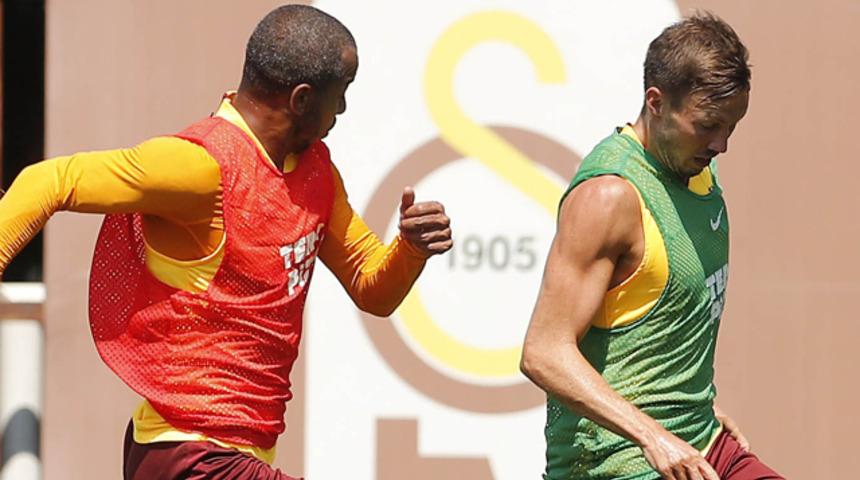 Galatasaray'da Marcao takımla, Falcao salonda çalıştı