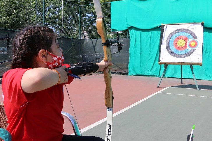 Yaz Spor Okulları’nın engel tanımayan minik okçusu G1