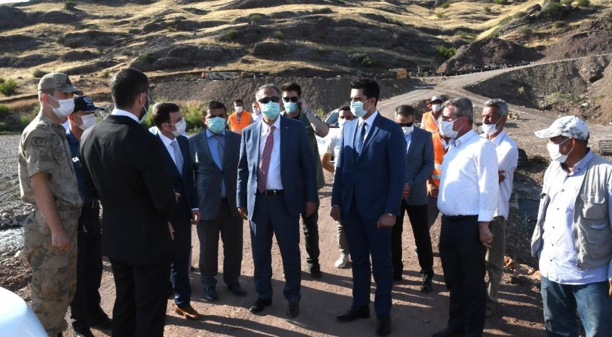 Vali Mahmut &Ccedil;uhadar il&ccedil;e gezilerine başladı