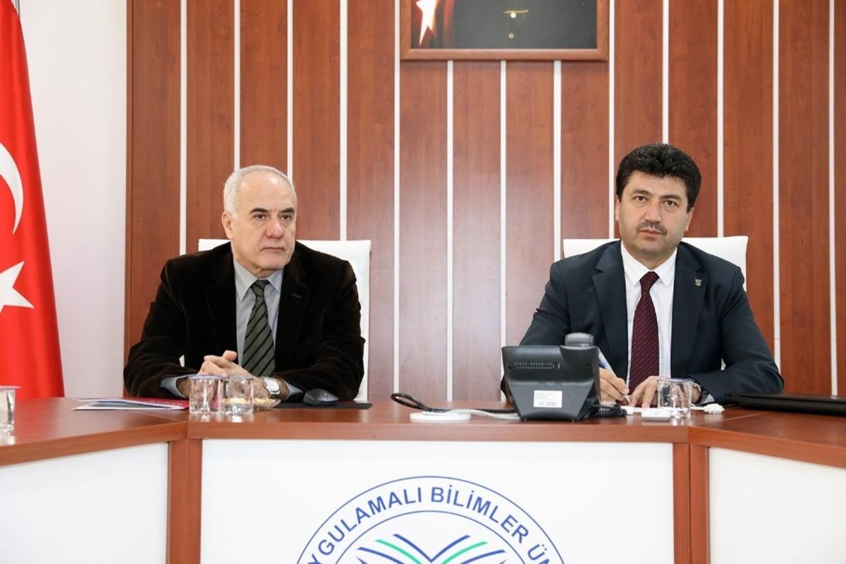 Turizm Fak&uuml;ltesi Dekanı Prof. Dr. Mehmet Sarıışık: