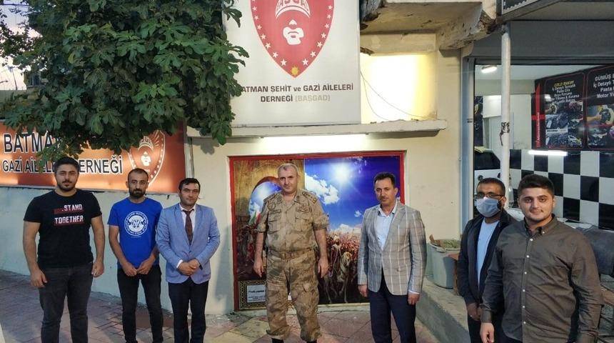 Batman İl Jandarma Komutanı Çakmak şehit yakınlarıyla bir araya geldi