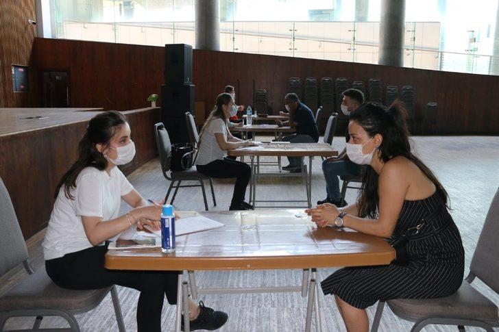 Eyüpsultan’da maskeli, mesafeli mülakat G3