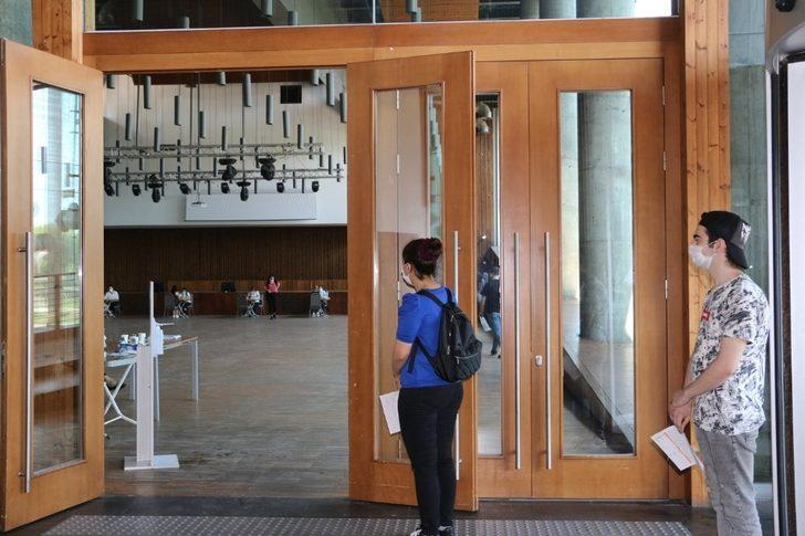 Eyüpsultan’da maskeli, mesafeli mülakat G5