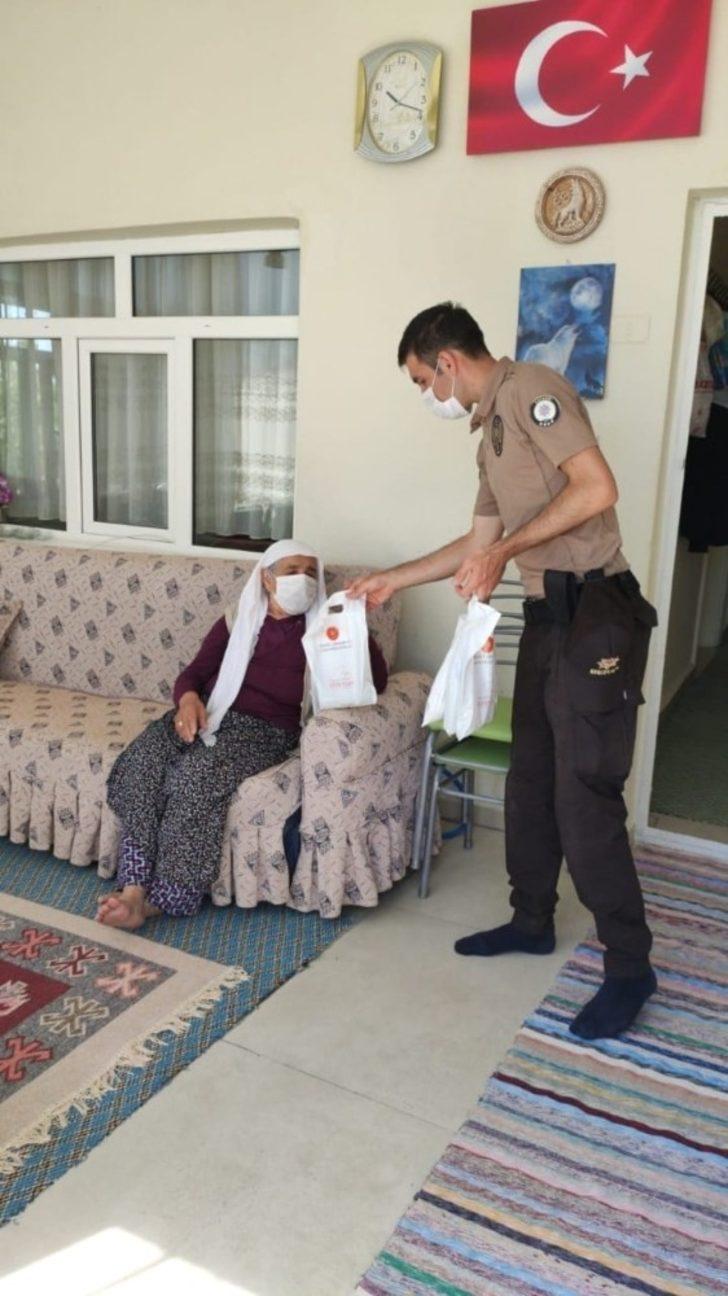 Tomarza’da Cumhurbaşkanı’nın gönderdiği hediyeler sahiplerine teslim edildi G1