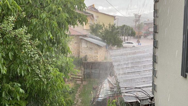 Yedisu’da sağanak yağış etkili oldu G3
