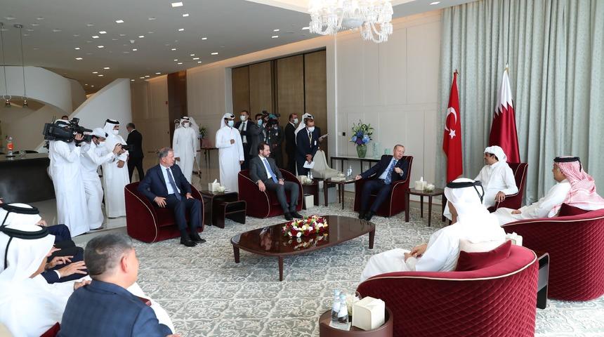 Bakan Albayrak: Katar ziyaretinde verimli görüşmeler gerçekleştirdik