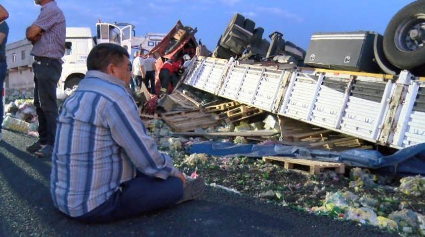 TIR şoförü kazada hayatını kaybetti! Yakınları sinir krizi geçirdi