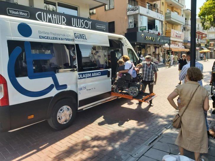 Kuşadası Belediyesi engelli ulaşım aracı hizmete girdi G3