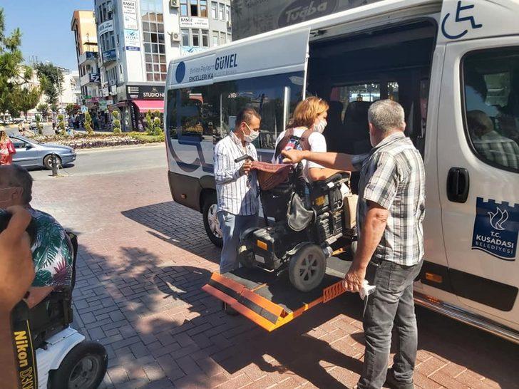 Kuşadası Belediyesi engelli ulaşım aracı hizmete girdi G5