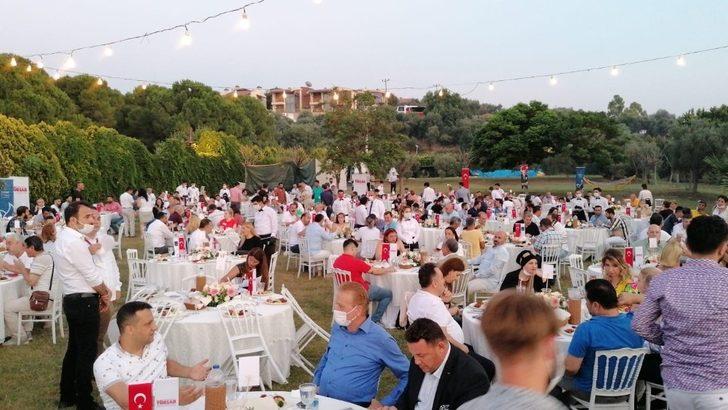 Bölge seyahat acenteleri iç turizmi hareketlendirmek için düzenlenen Kuşadası’ndaki gala yemeğinde buluştu G4